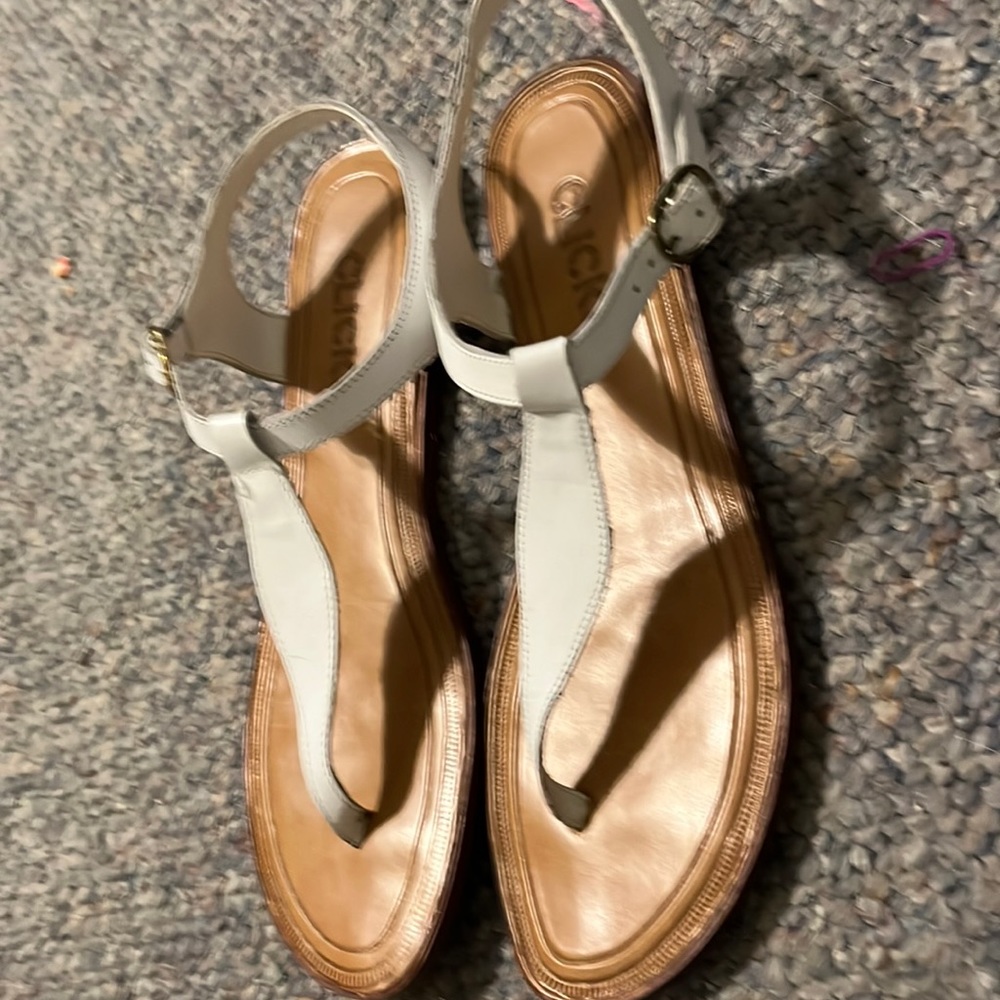 Adorable CLICKS strapped sandals size 8
